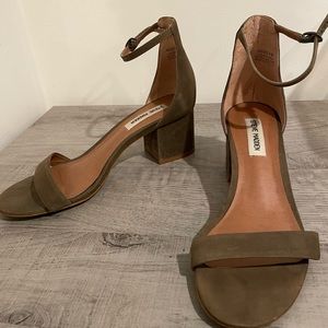 Steve Madden Irenee Sandal, block heel, size 8